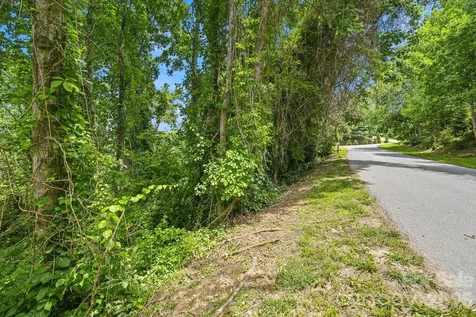 999 Perrion Avenue Weaverville NC 28787
