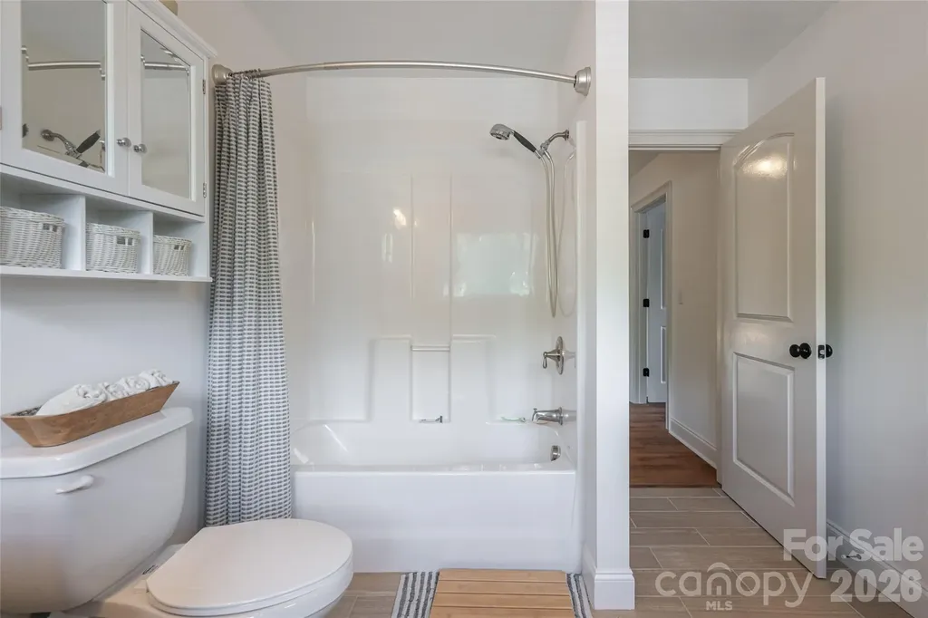 17 Asher Lane Arden NC 28704