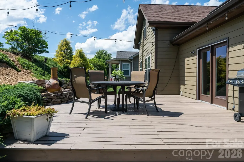 17 Asher Lane Arden NC 28704