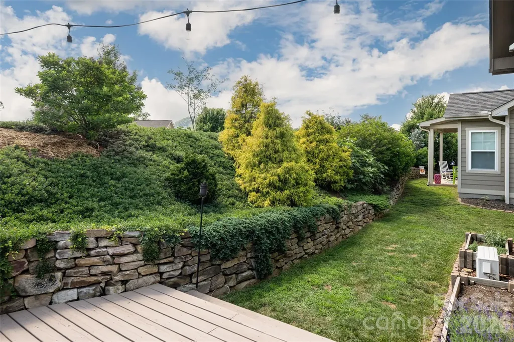 17 Asher Lane Arden NC 28704