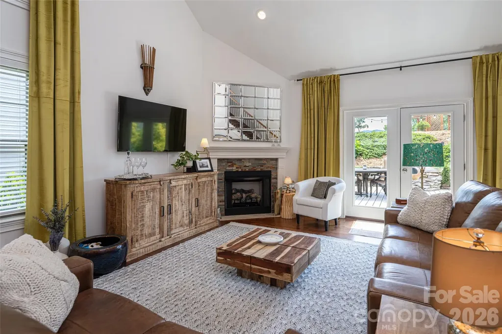 17 Asher Lane Arden NC 28704