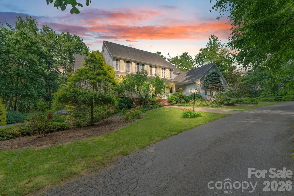 107 Windsong Extension Fairview NC 28730