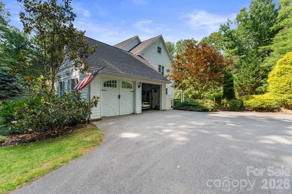 107 Windsong Extension Fairview NC 28730