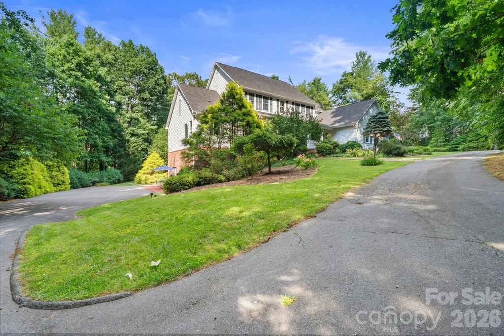 107 Windsong Extension Fairview NC 28730