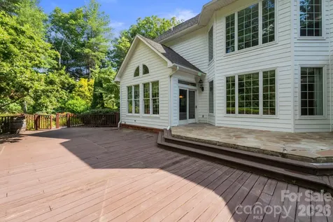 107 Windsong Extension Fairview NC 28730