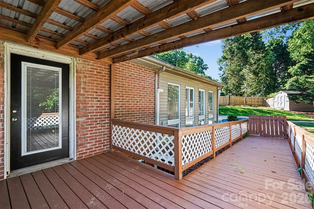 6826 Teal Drive Denver NC 28037