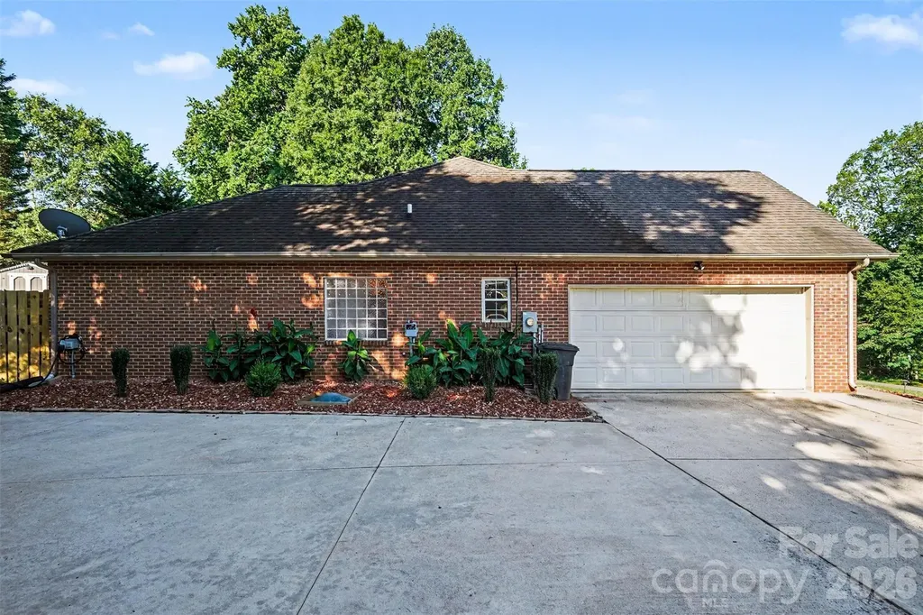 6826 Teal Drive Denver NC 28037