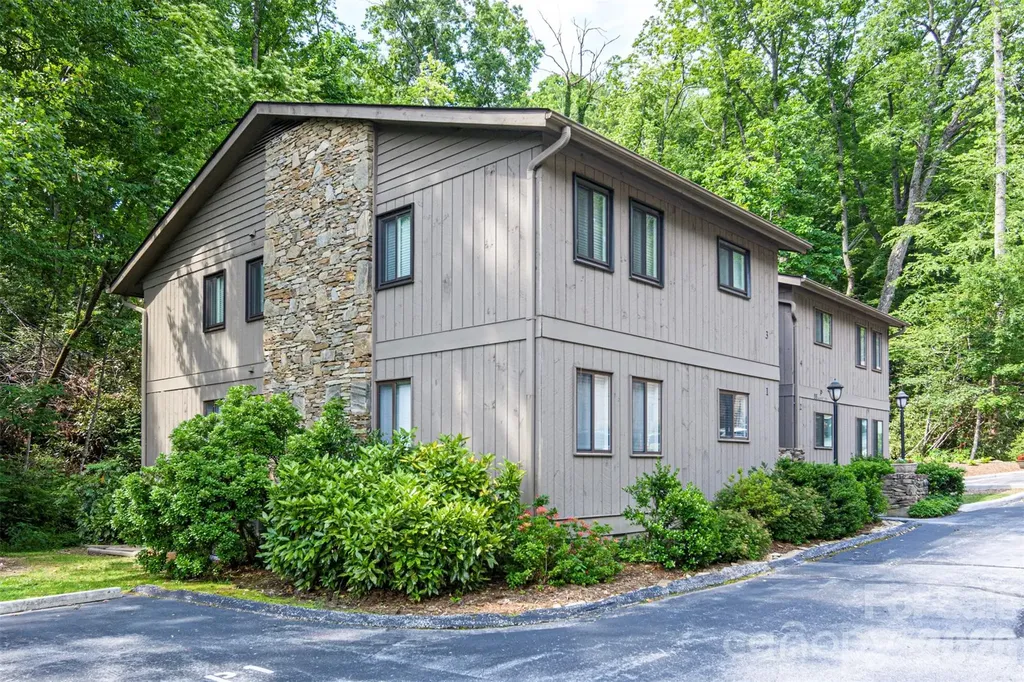 55 Lake Drive Laurel Park NC 28739