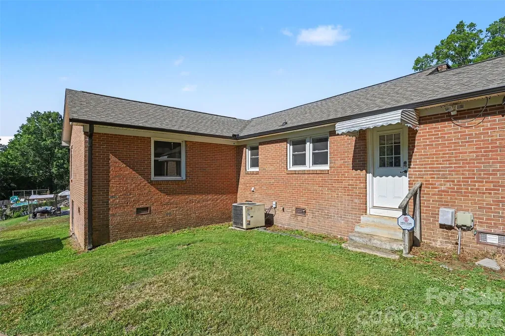 407 S Beaver Street Landis NC 28088