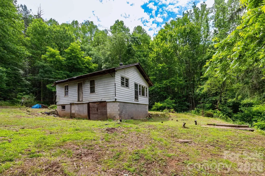 191 Walkertown Road Black Mountain NC 28711
