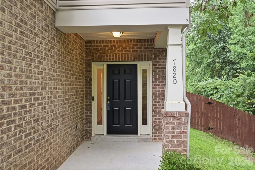 7820 Rockland Drive Charlotte NC 28213