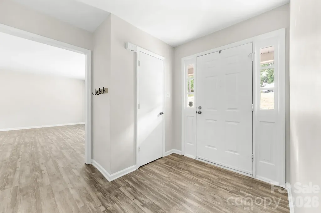 616 Silversmith Lane Charlotte NC 28270
