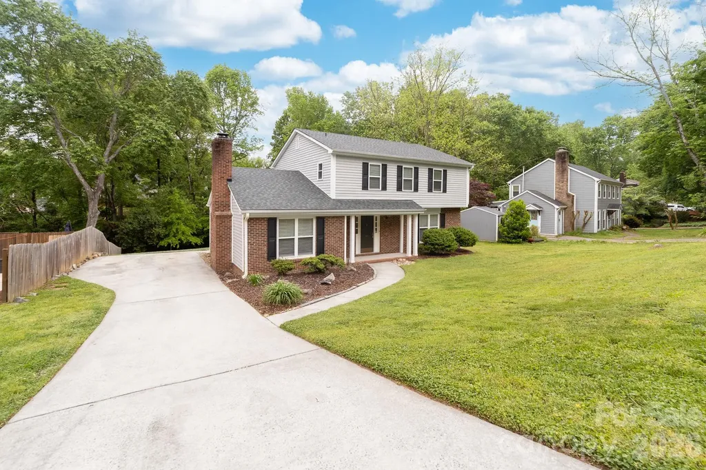 616 Silversmith Lane Charlotte NC 28270