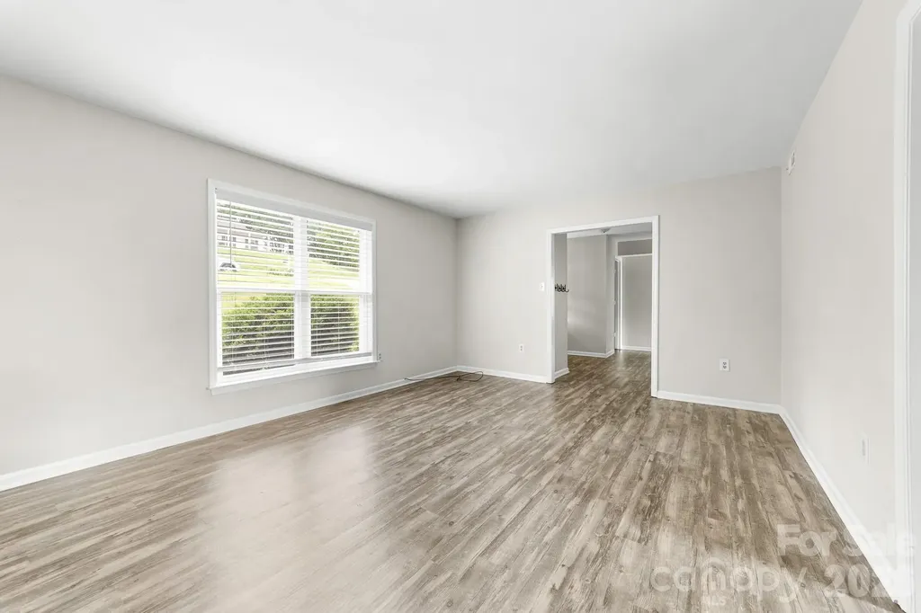 616 Silversmith Lane Charlotte NC 28270