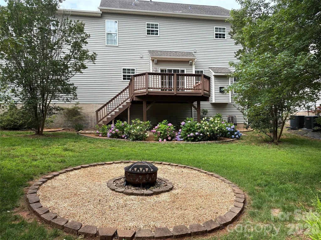 12025 Harmon Lane Pineville NC 28134