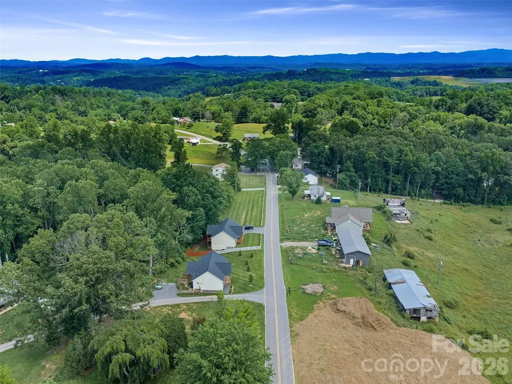 105 Crowder Hills Lane Asheville NC 28804