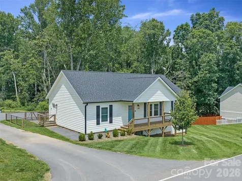 105 Crowder Hills Lane Asheville NC 28804