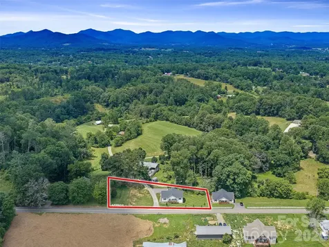 105 Crowder Hills Lane Asheville NC 28804