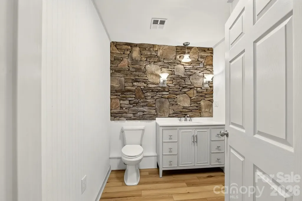 1415 Mcrary Creek Road Lenoir NC 28645