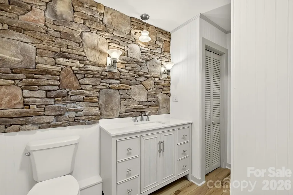 1415 Mcrary Creek Road Lenoir NC 28645