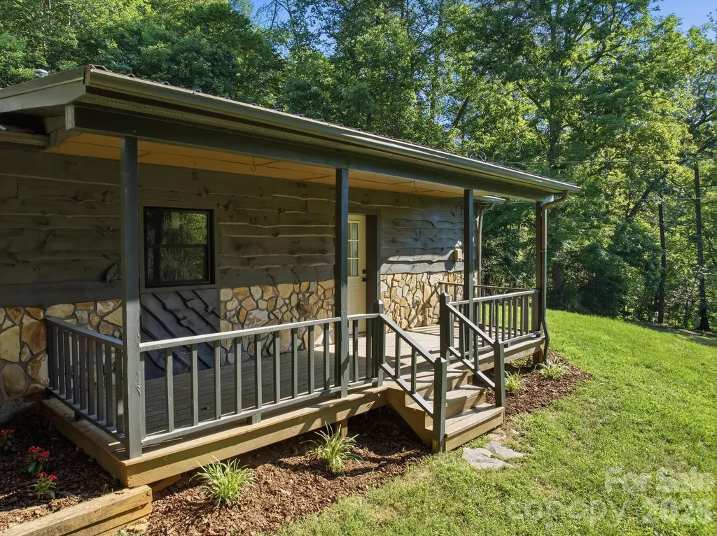 1415 Mcrary Creek Road Lenoir NC 28645