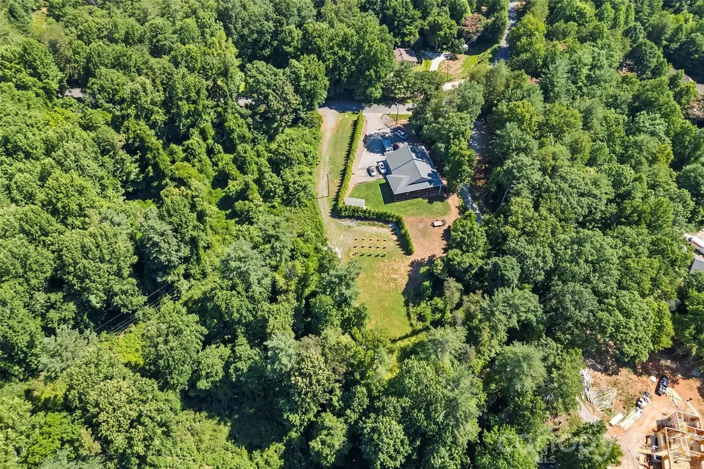 6125 Holiday Shores Avenue Nebo NC 28761