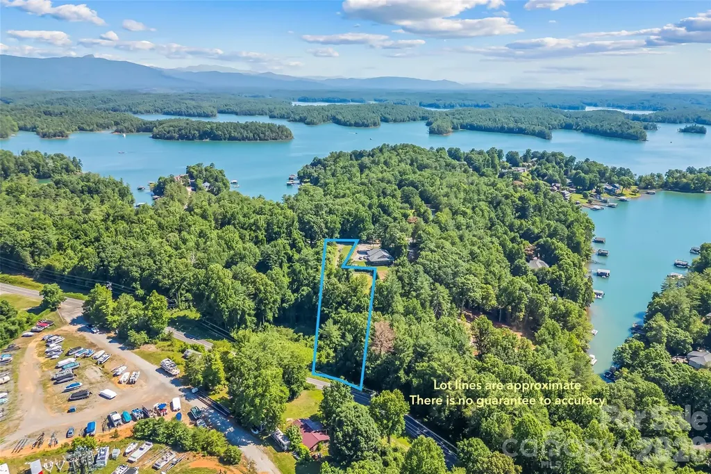 6125 Holiday Shores Avenue Nebo NC 28761