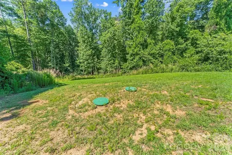 6125 Holiday Shores Avenue Nebo NC 28761