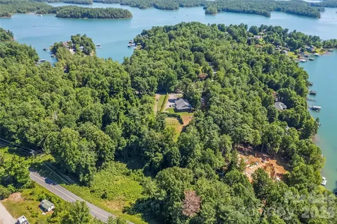 6125 Holiday Shores Avenue Nebo NC 28761