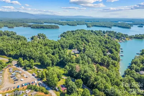 6125 Holiday Shores Avenue Nebo NC 28761