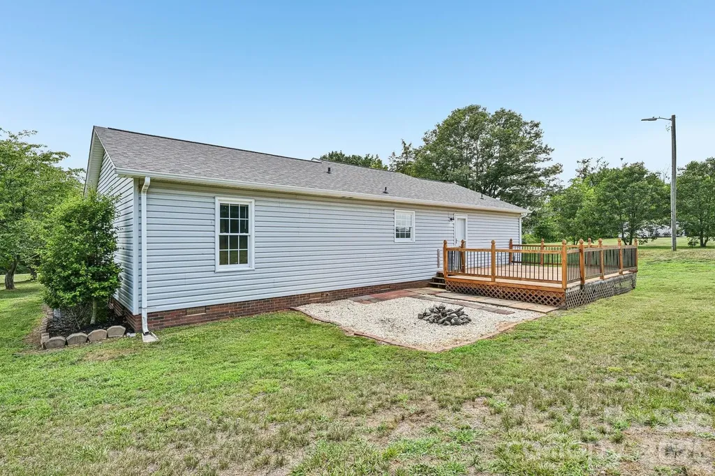 738 Mcdaniel Road Kings Mountain NC 28086