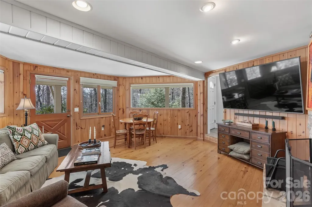 85 & 95 Ralph Thomas Road Highlands NC 28741