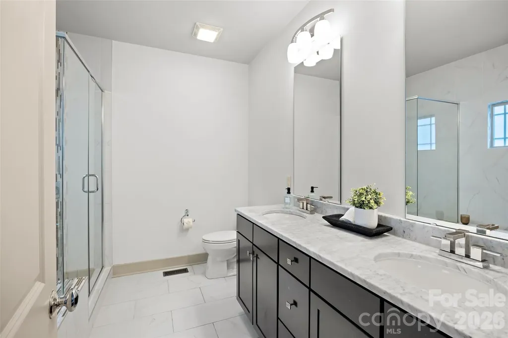 2530 Bay Street Charlotte NC 28205