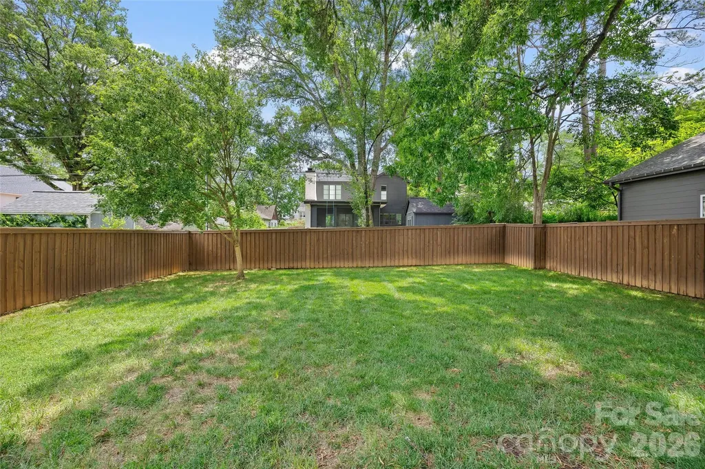 2530 Bay Street Charlotte NC 28205