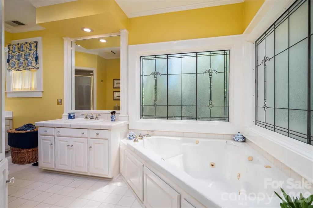 805 S Aspen Street Lincolnton NC 28092