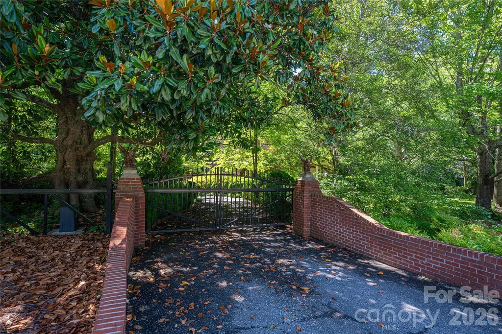 805 S Aspen Street Lincolnton NC 28092