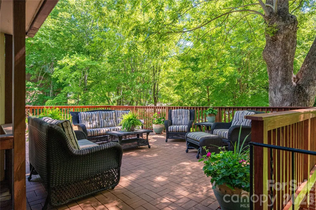 805 S Aspen Street Lincolnton NC 28092