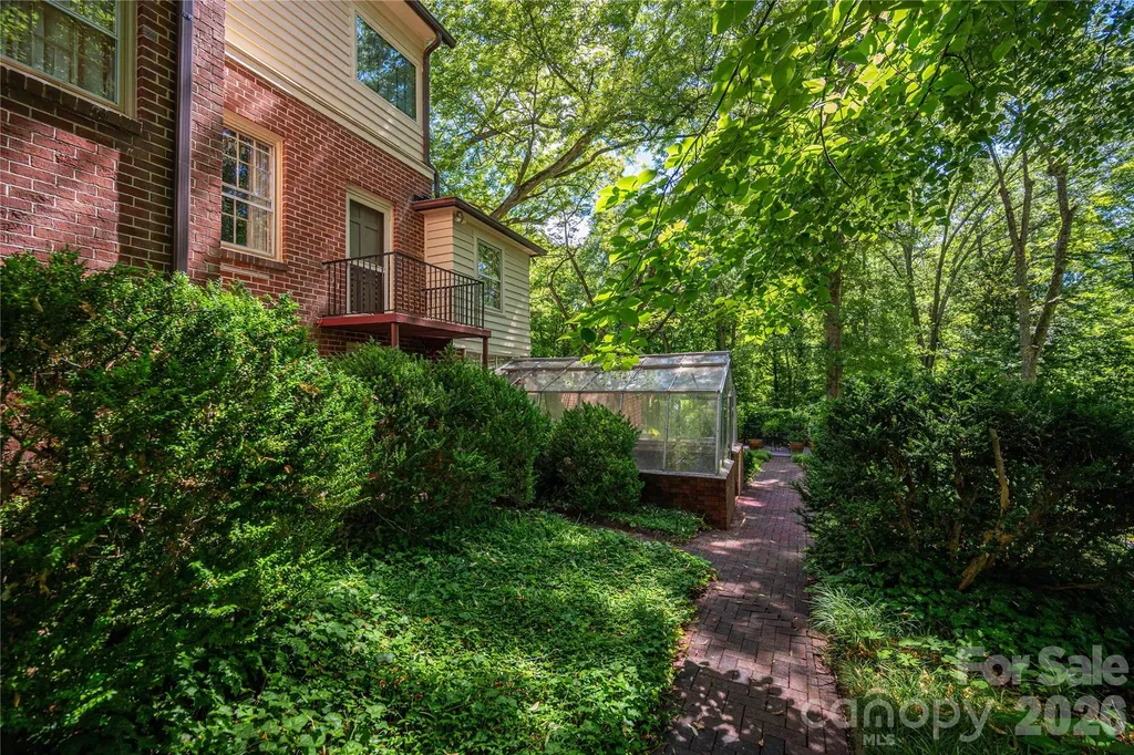 805 S Aspen Street Lincolnton NC 28092