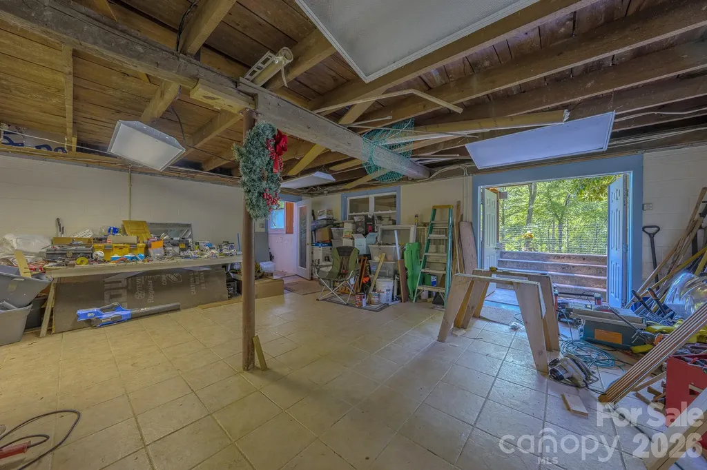 1712 Little Creek Road Hot Springs NC 28743