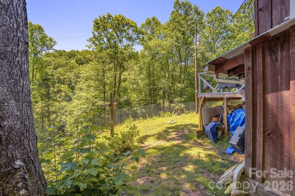 1712 Little Creek Road Hot Springs NC 28743