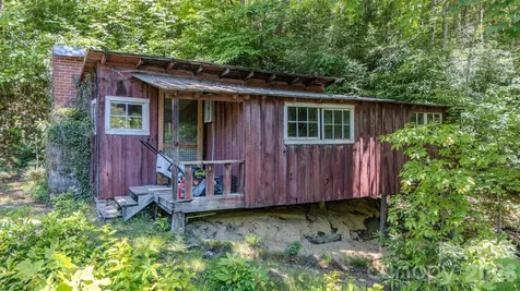 1712 Little Creek Road Hot Springs NC 28743