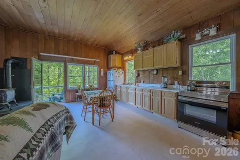 1712 Little Creek Road Hot Springs NC 28743