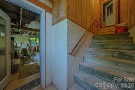 1712 Little Creek Road Hot Springs NC 28743
