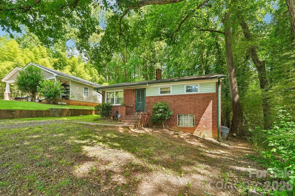 1936 St Paul Street Charlotte NC 28216