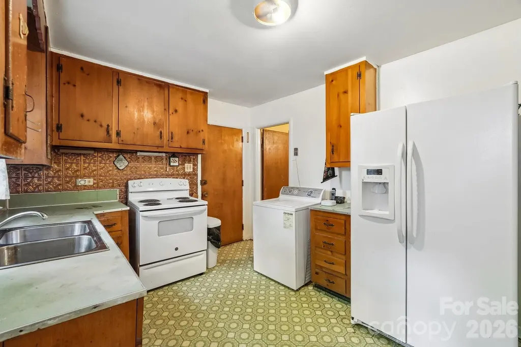 1936 St Paul Street Charlotte NC 28216