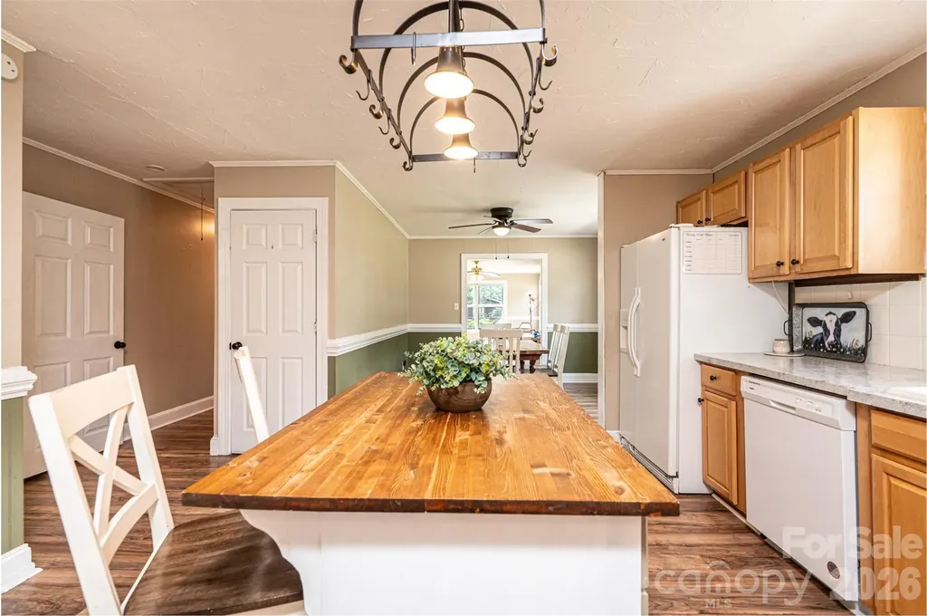 108 Merrywood Drive Lenoir NC 28645