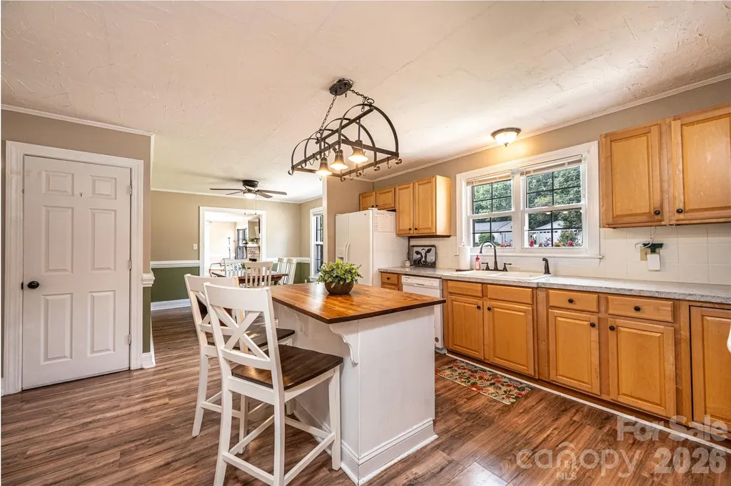 108 Merrywood Drive Lenoir NC 28645