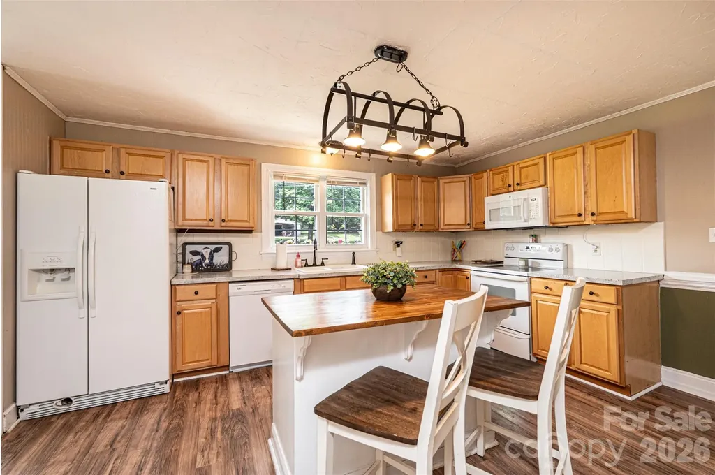 108 Merrywood Drive Lenoir NC 28645