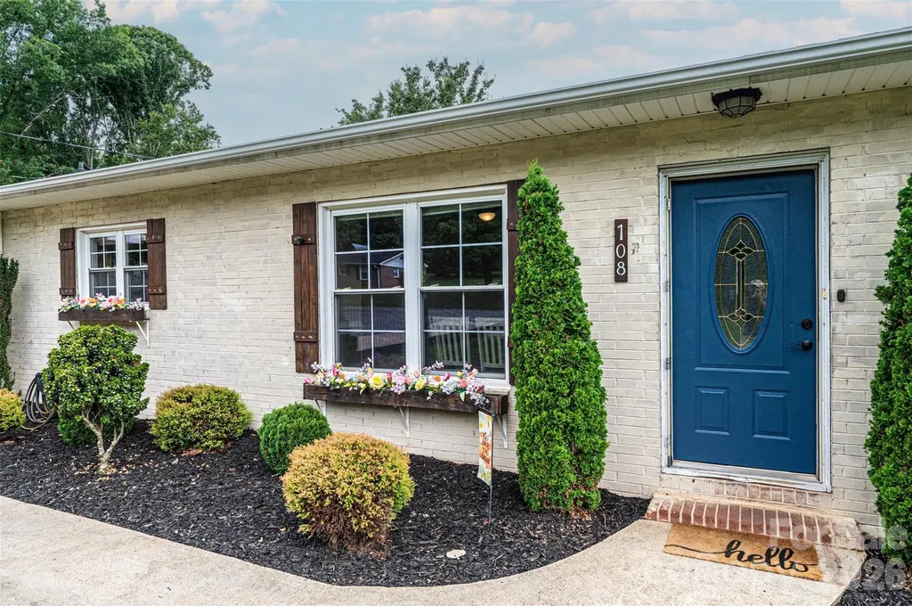 108 Merrywood Drive Lenoir NC 28645