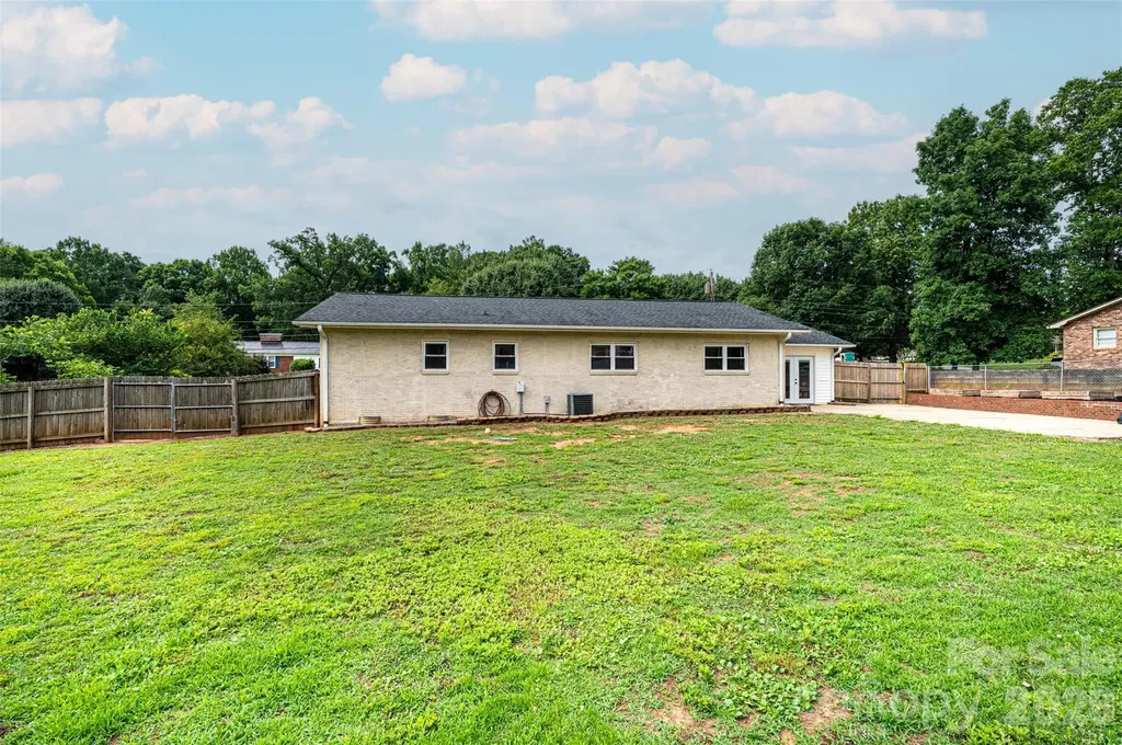 108 Merrywood Drive Lenoir NC 28645